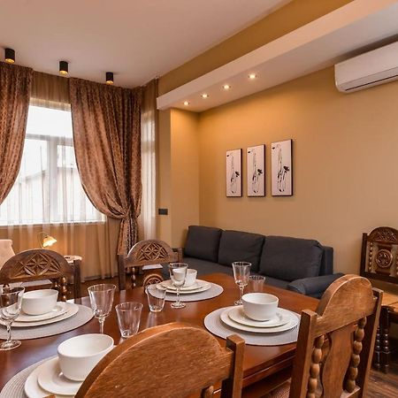 Sofia Dream Apartments - Jazzy Two Bedroom Suite By Flat Mаnager Экстерьер фото